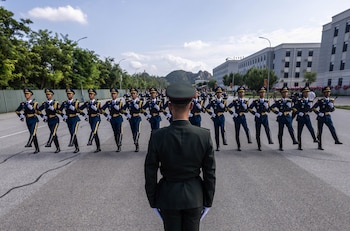China se prepara para la celebración del Día de la Victoria