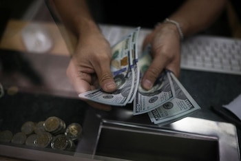 La inestabilidad del dólar genera
