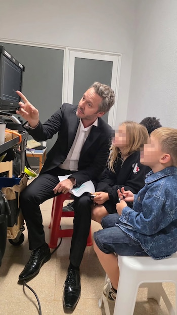 Benjamín Vicuña avec ses enfants