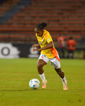 Linda Caicedo entró al partido