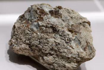 Una muestra de mineral de