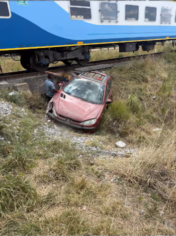Los tres ocupantes del auto