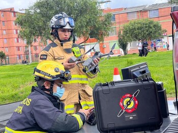 Le déploiement de drones renforce les recherches des disparus à Monserrate