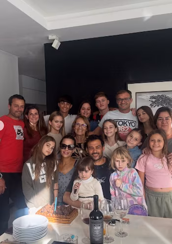 Entouré de ses proches, en particulier avec Ivana Figueiras, Darío Cvitanich a célébré son anniversaire (Instagram)