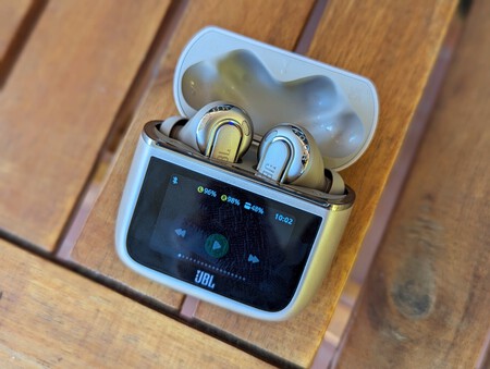 JBL Tour Pro 3 | Imagen: Xataka