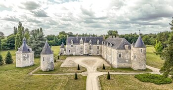 Castillo medieval del siglo XV a la vente en Francia
