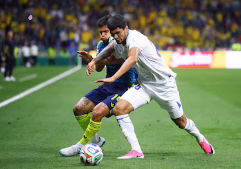 Cucho Hernandez contre Jakhongir Urozov