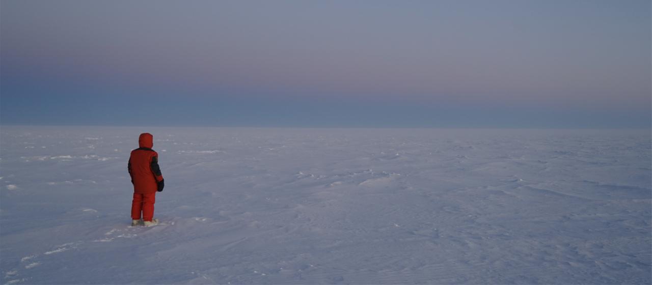 Espace ou Antarctique : L’impact des missions de longue durée sur les chercheurs