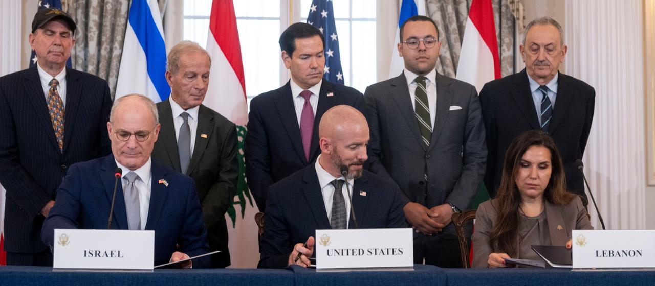 Israël et Liban signent un accord-cadre pour mettre fin aux combats