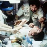 « Je ne leur ai pas dit ce qui allait arriver » : l’histoire de comment Ridley Scott nous a époustouflés dans la scène la plus terrifiante du cinéma.