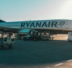 La CNMC a tranché sur la guerre entre Aena et Ryanair : “Les tarifs aéroportuaires devraient être réduits”