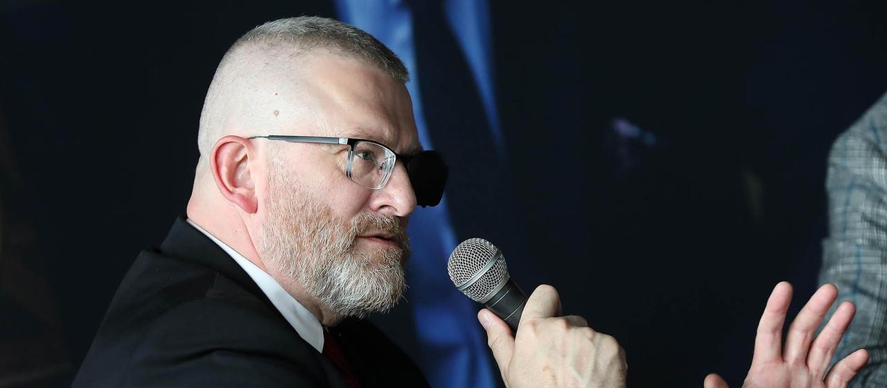 La droite radicale polonaise sous Grzegorz Braun devient un facteur de pouvoir