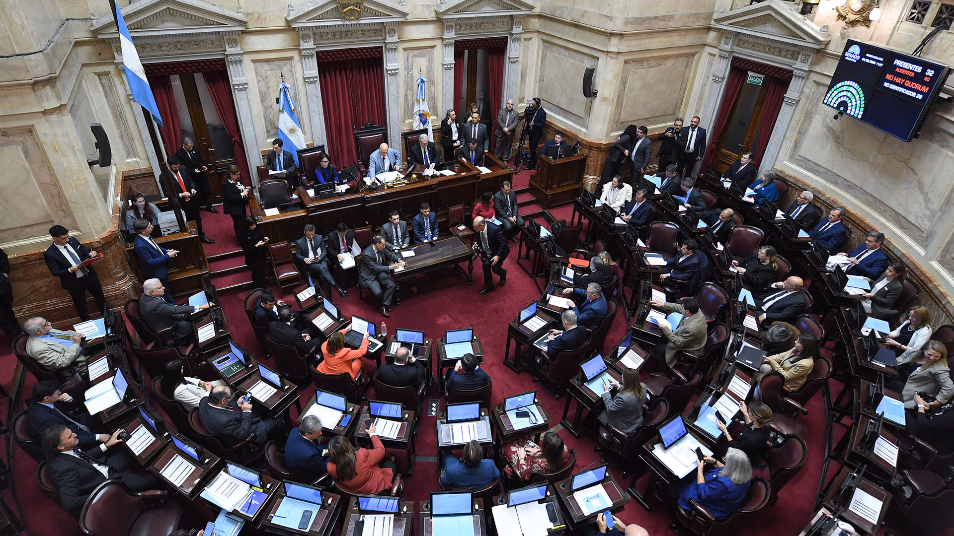La session au Sénat où l’opposition tentait de favoriser l’interpellation d’Adorni a échoué.
