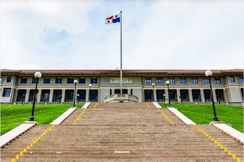 Le Canal de Panamá modifie les exigences pour construire de nouveaux ports et un corridor énergétique