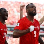 Le Kanada célèbre son premier point de l’histoire de la Coupe du Monde contre la Bosnie-Herzégovine.