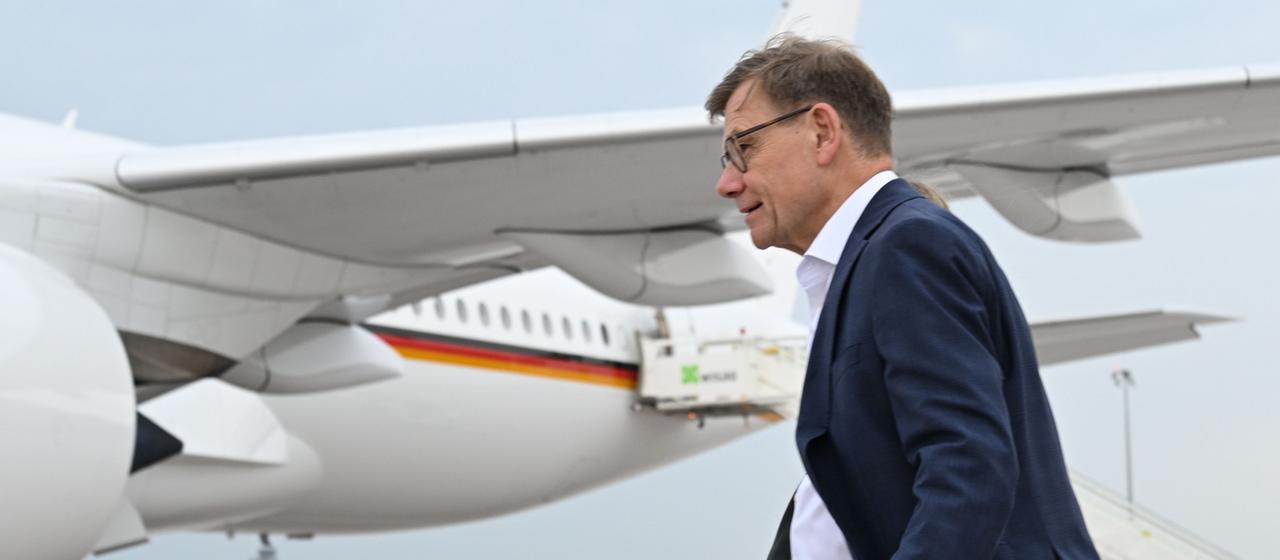 Le ministre des Affaires étrangères Wadephul entame une visite de plusieurs jours en Amérique du Sud.