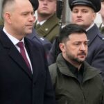 Le président de Pologne retire la plus haute distinction à Selenskyi.