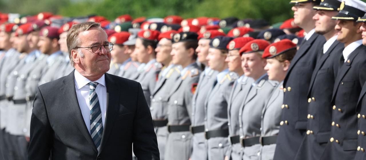 Pistorius évoque la solidarité entre la Bundeswehr et la société