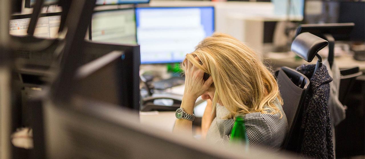 Rapport de marché : Les investisseurs hésitants malgré la baisse des prix du pétrole