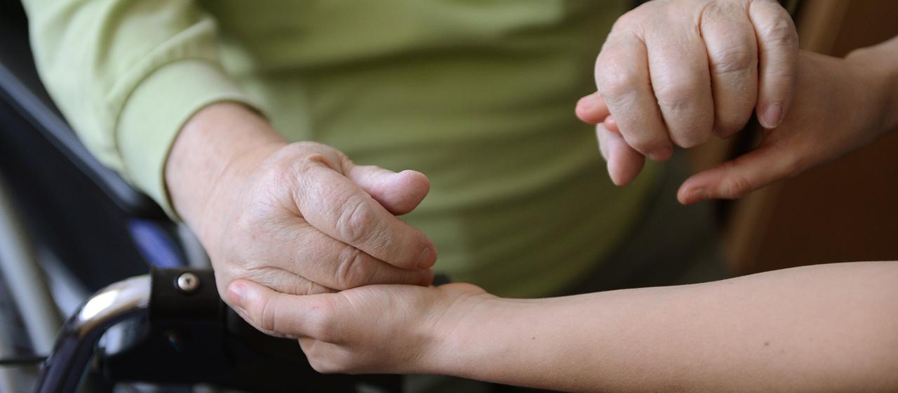 Réforme des soins prévue : Amélioration des services de santé ou loi d’austérité ?
