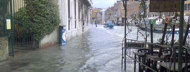 Venise a dépensé 6 milliards pour un barrage afin d’arrêter la mer. Certains le considèrent déjà comme le seul avenir de la baie de Cádiz.