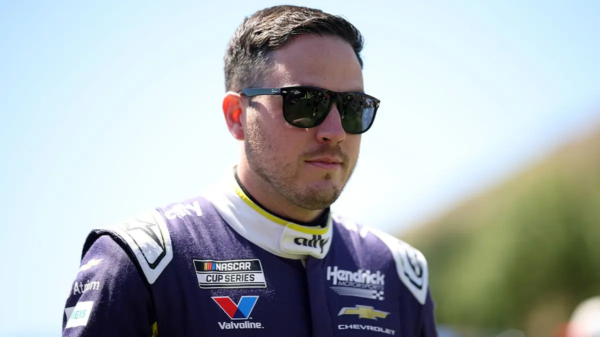 Alex Bowman annonce son plan de retraite après la saison 2027 de la NASCAR Cup Series