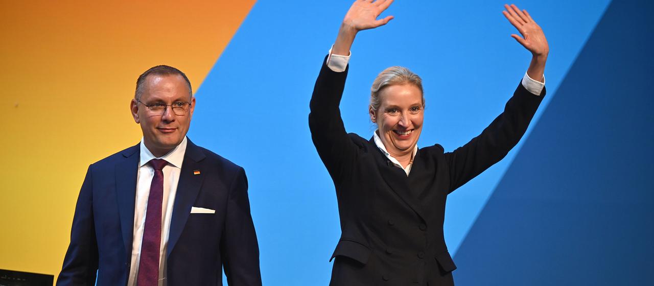 Alice Weidel et Tino Chrupalla réélus à la présidence de l’AfD