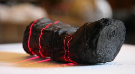 “Après 2 000 ans d’inaccessibilité, nous pouvons enfin les lire” : les archéologues savent maintenant comment déchiffrer les papyrus d’Herculanum.