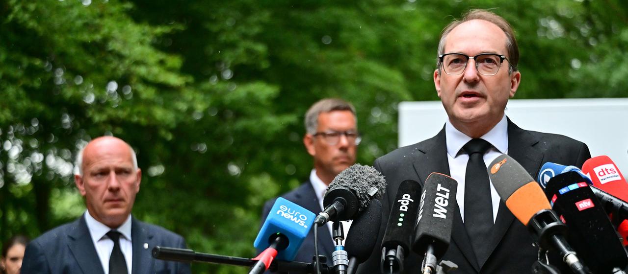 Attaque contre le CSD : Dobrindt évoque un attentat islamiste