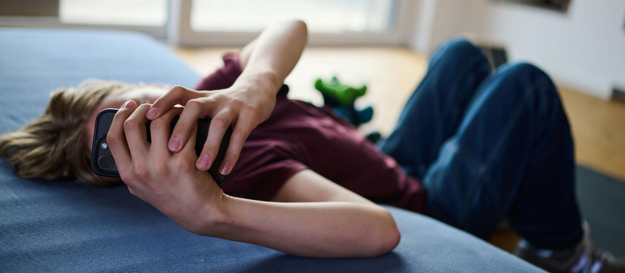 Des experts de l’UE recommandent des restrictions d’accès pour les médias sociaux