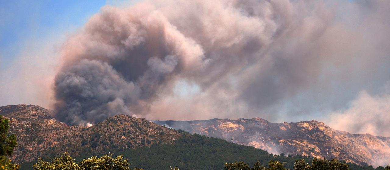 Des incendies en Espagne s’unissent pour former un grand front de feu