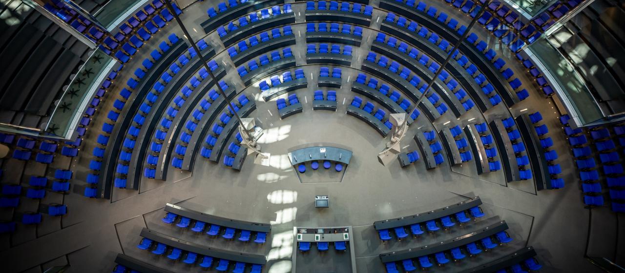 Des politiciens de premier plan noir et rouge mettent en garde contre des débats estivaux inutiles