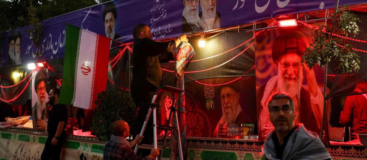 En Iran, la cérémonie d’hommage pour le leader suprême tué, Chamenei