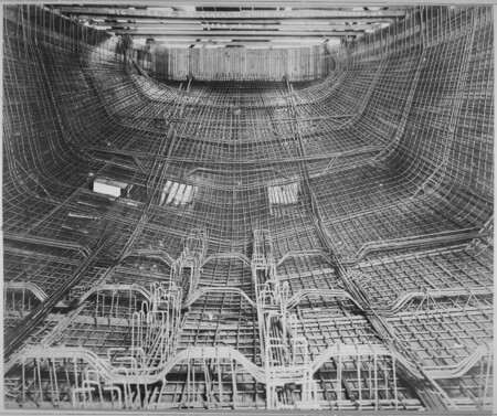 Face au manque d’acier, les navires de la Seconde Guerre mondiale ont commencé à être construits avec un matériau inhabituel : le béton.