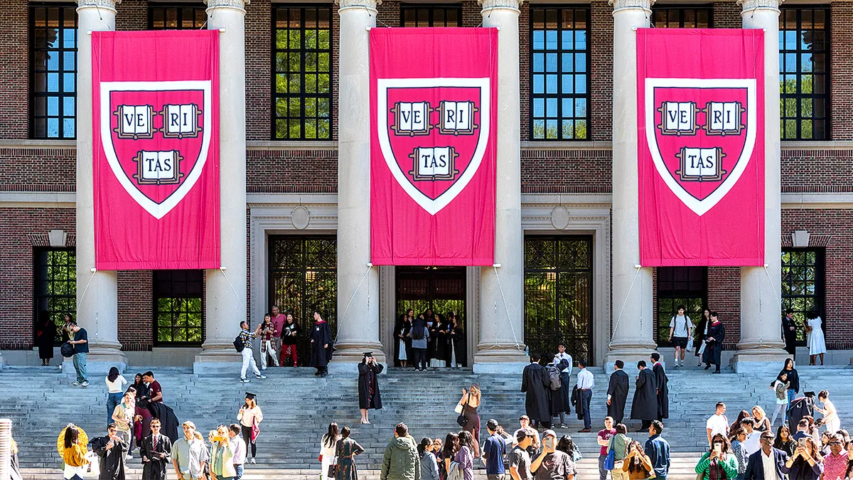 Harvard sous enquête du DOJ pour des dons chinois pouvant exclure des étudiants américains