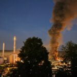 Incendie majeur dans une zone industrielle de Stuttgart – La population est avertie