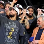 Jalen Brunson conteste l’affirmation de James Dolan sur sa visite à la Maison Blanche