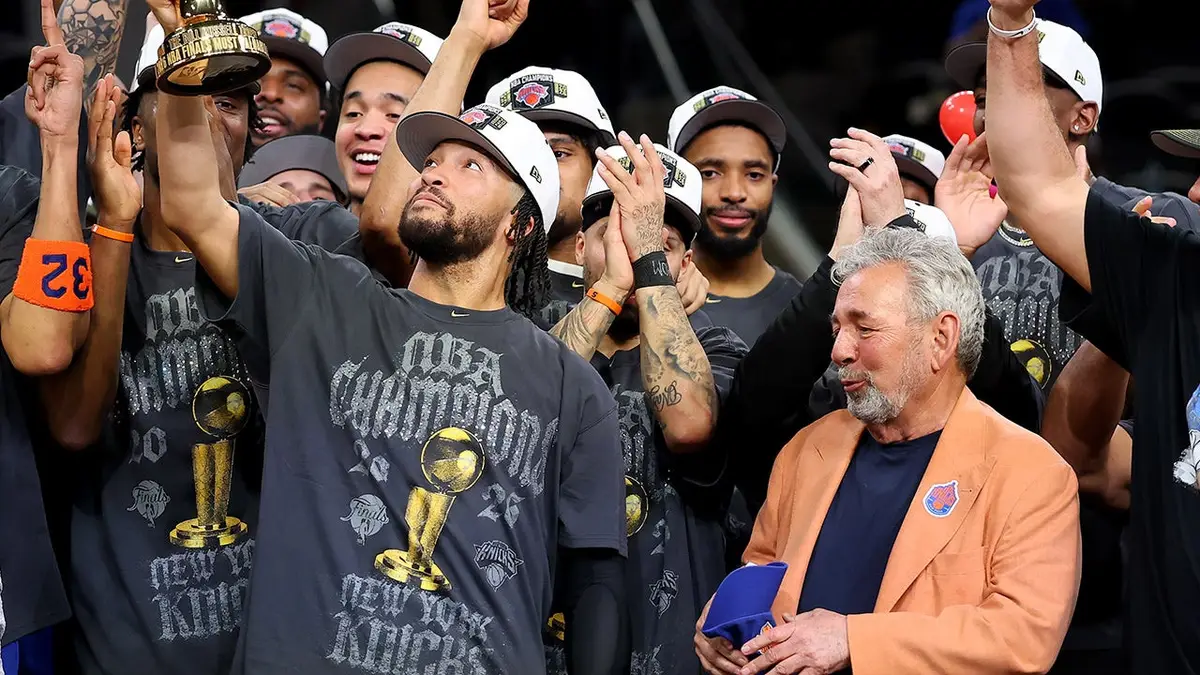 Jalen Brunson conteste l’affirmation de James Dolan sur sa visite à la Maison Blanche