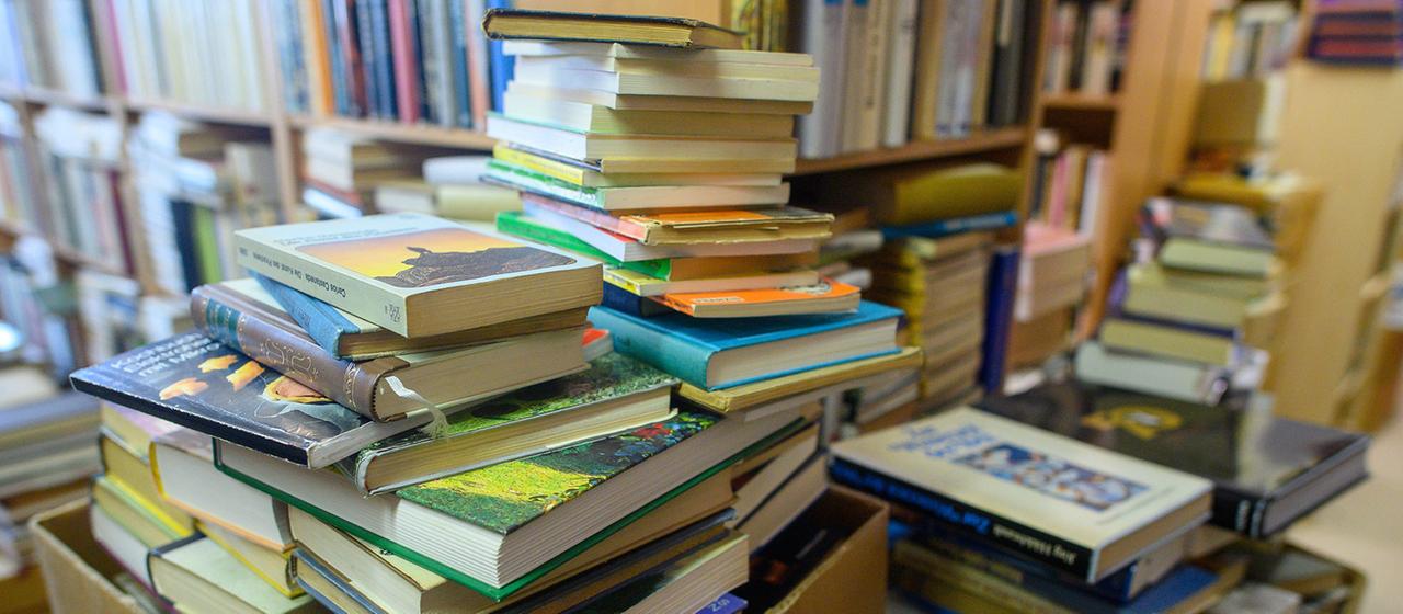 KI : des entreprises achètent apparemment les antiquaires à vide – Alerte chez les libraires