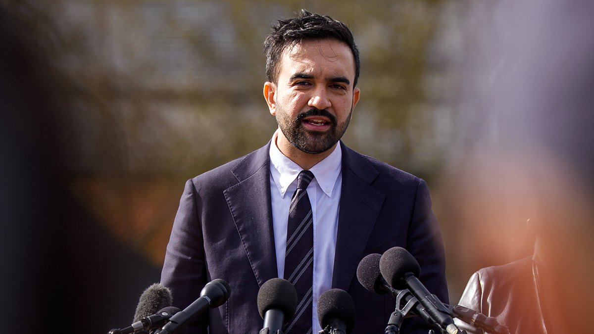 La star de la NBA critique le maire socialiste de NYC Zohran Mamdani en le qualifiant de “maire jouant au président” et autres gros titres.