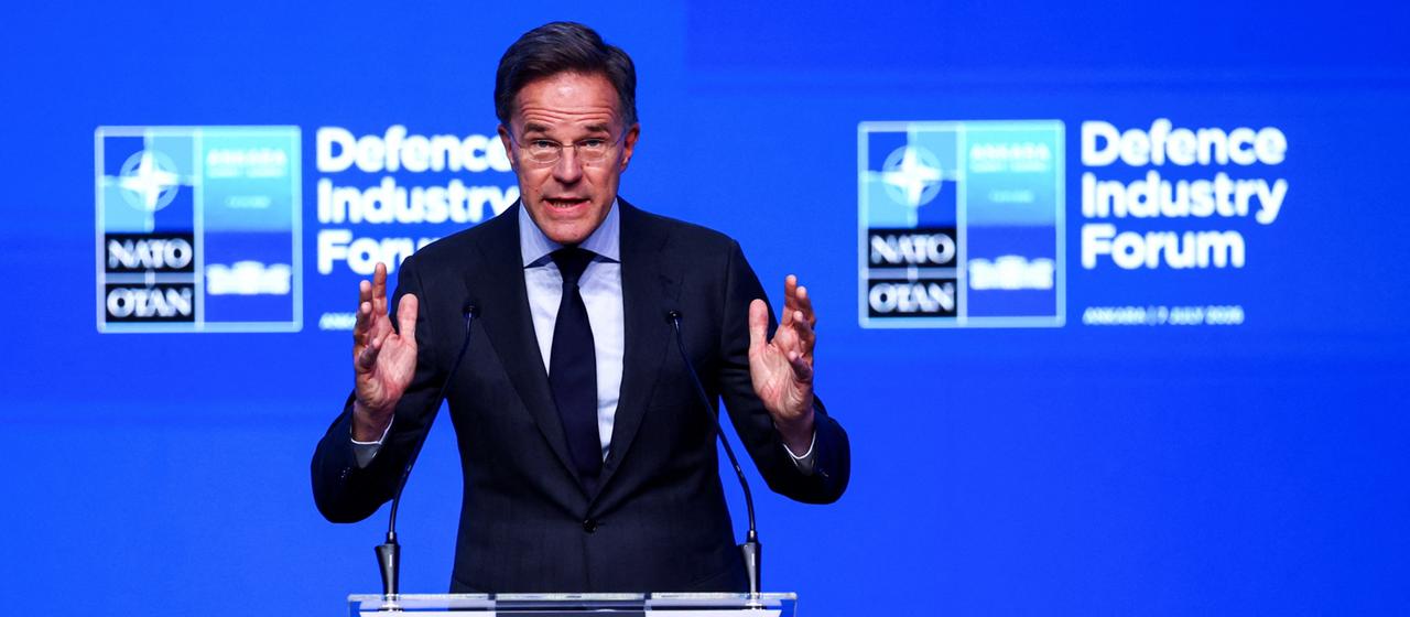 Le chef de l’OTAN appelle à une “révolution” dans l’industrie de la défense