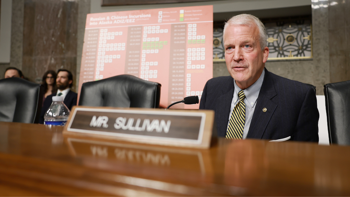 Le sénateur alaskien Dan Sullivan déclare qu’il battra l’effort des démocrates pour “voler” son nom.