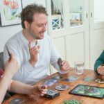 Le smartphone sur la table – les applications sont-elles de bons partenaires de jeu ?