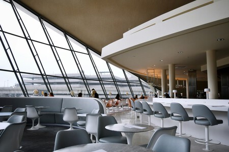 Les Espagnols voyagent plus que jamais. C’est pourquoi les nouveaux restaurants à la mode se trouvent dans les stations-service et les aéroports.