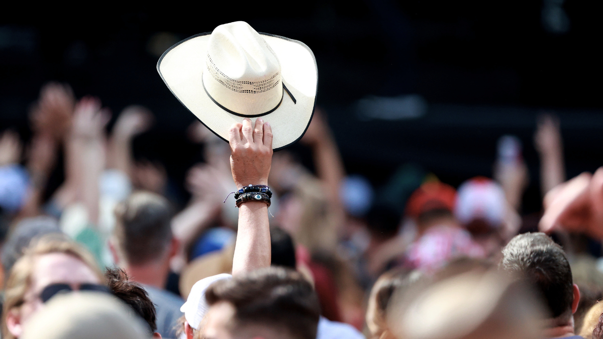Les données de migration de l’IRS montrent que le Texas a gagné 5 milliards de dollars tandis que New York et la Californie en ont perdu des milliards.