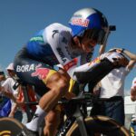 Lipowitz chute lors de la victoire d’Evenepoel et doit abandonner le Tour de France