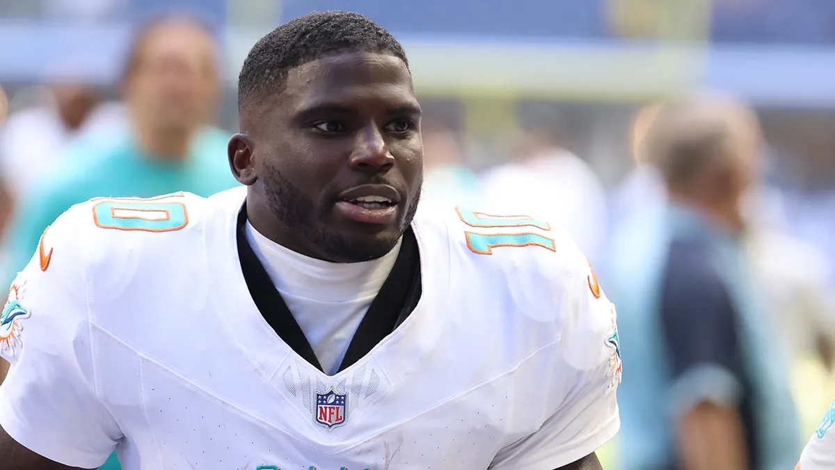 L’un des joueurs les plus rapides de la NFL n’a ‘aucune puissance’ dans une jambe blessée, suscitant des doutes sur la saison 2026.