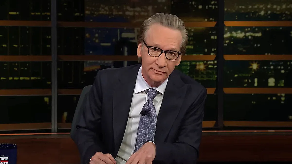 Maher se moque des libéraux qui s’obsèdent encore sur la personnalité et les frasques de Trump