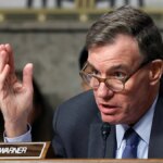 Mark Warner corrigé en direct par Jon Karl d’ABC sur l’identification des électeurs en Virginie