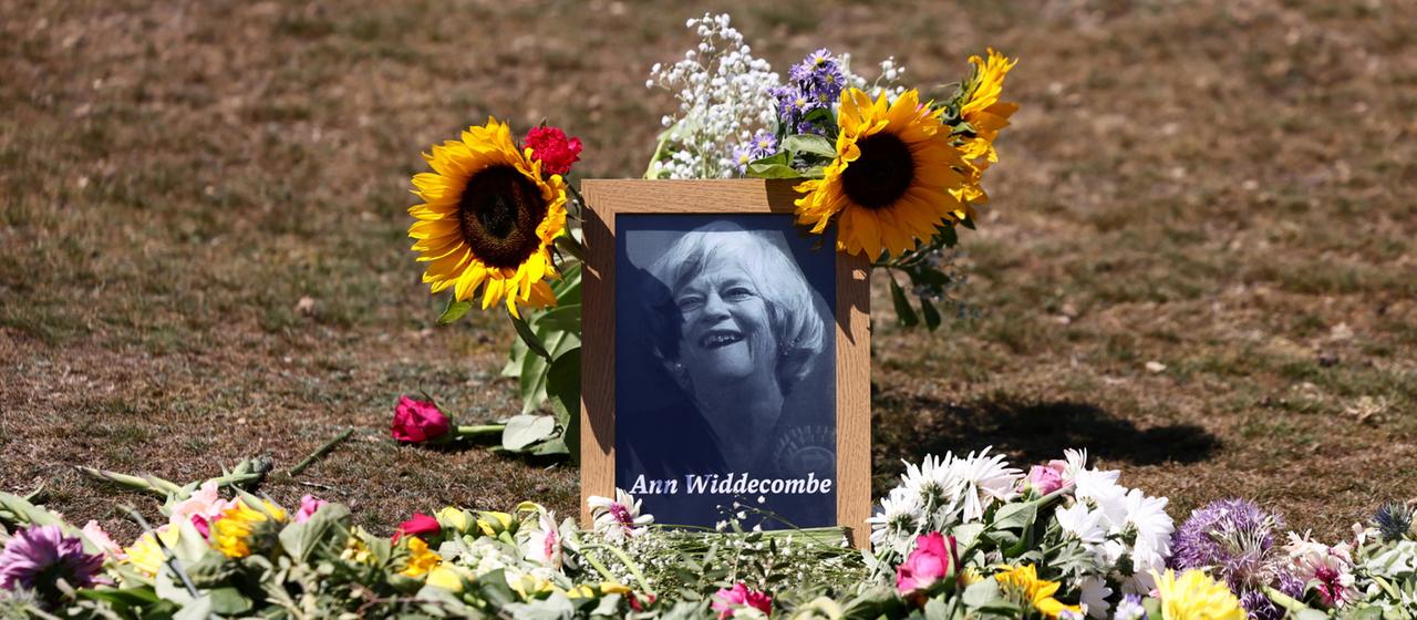 Mordfall Ann Widdecombe : Un meurtre brutal et de nombreuses questions